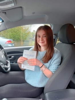 Huge congratulations go to Emelye who passed her driving test today with 0 ( yes zero) driving faults. We finally put those nerves to rest and you had an absolutely brilliant drive.<br />
It´s been an absolute pleasure taking you for lessons, enjoy your independence and stay safe
