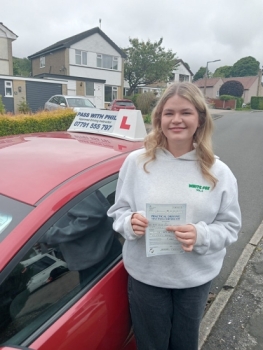 Massive congratulations go to Chloe, who passed her driving test today at the 1st attempt and with only 5 driver faults. LOVELY drive, well done.<br />
It´s been an absolute pleasure taking you for lessons, enjoy your independence and stay safe 👏👏👏👏👏